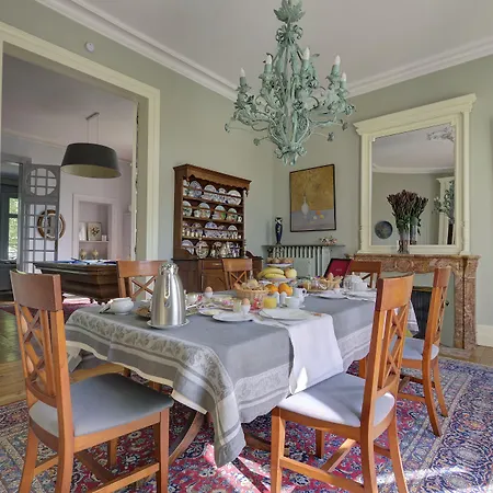 Maison Argenson Bed & Breakfast 4*