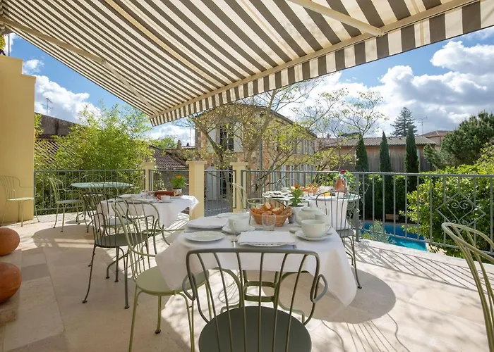 Le Clos D'argenson Bed & Breakfast 4*