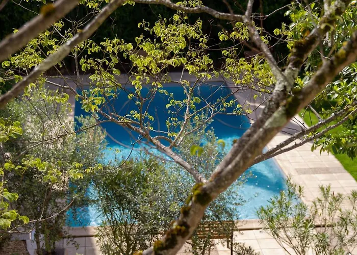 Le Clos D'argenson Bed & Breakfast 4*